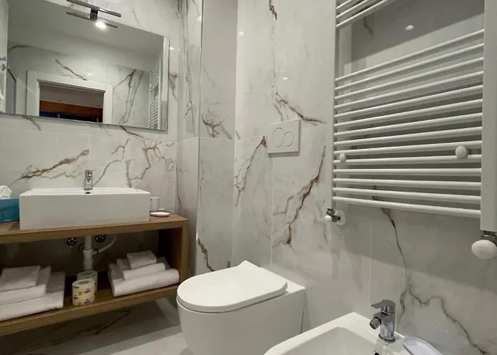 Konukevi Martini 2 4*